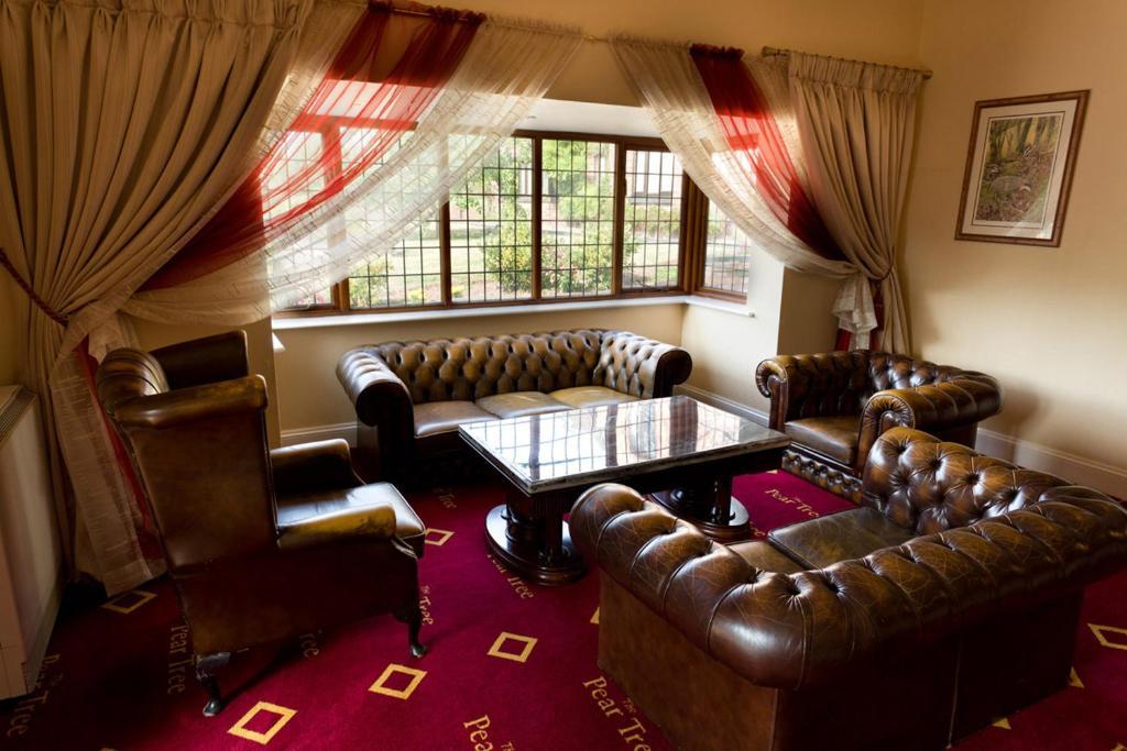 The Pear Tree Inn & Country Hotel Hindlip エクステリア 写真