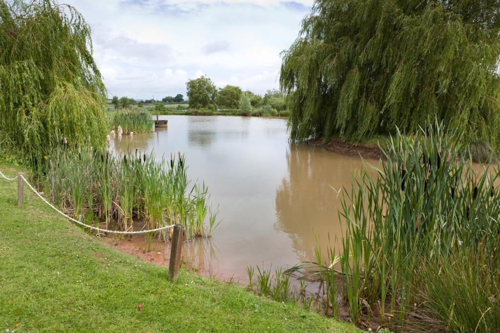 The Pear Tree Inn & Country Hotel Hindlip エクステリア 写真